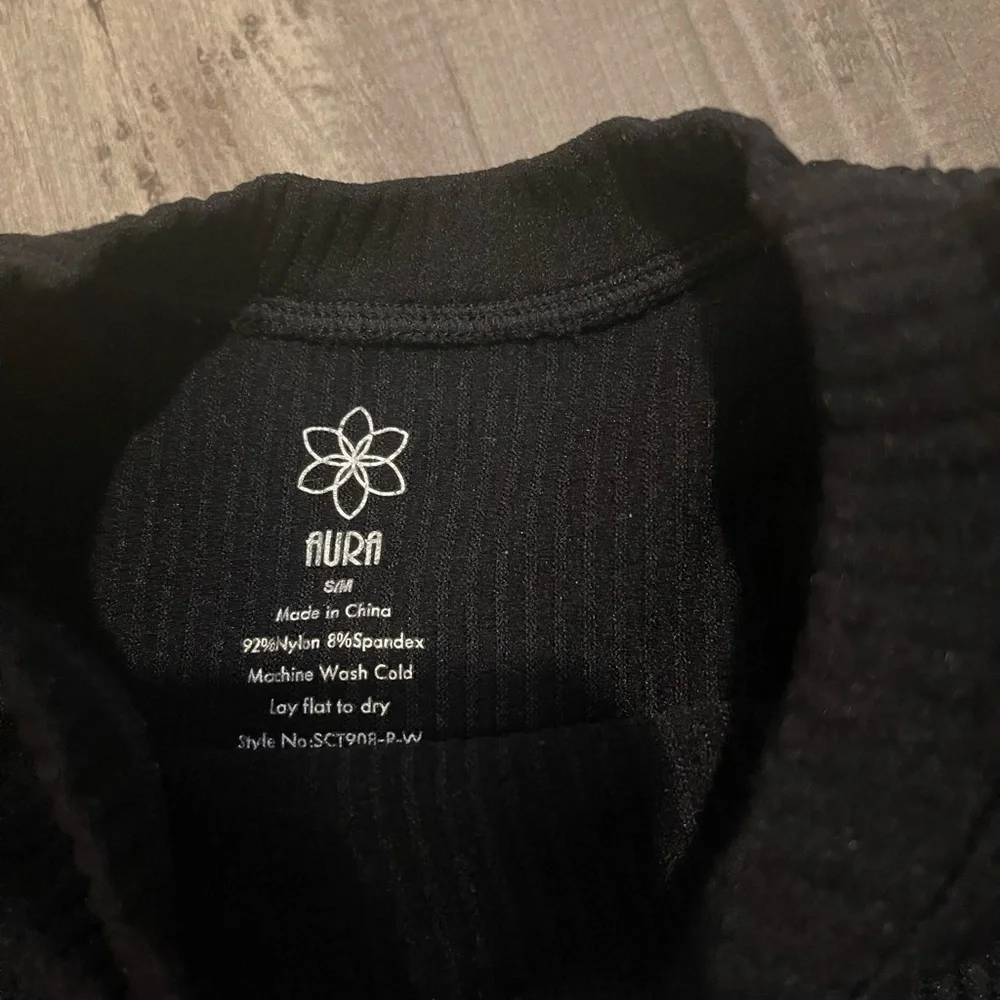 Aura Black and Red Tank Tops Classic Sleeveless Design - Picture 3 of 4